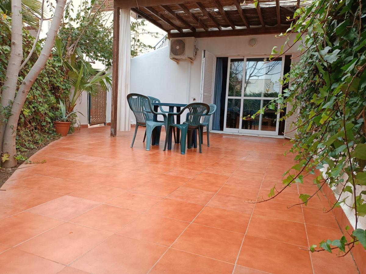 Casa Baja Naturista Con Patio En Primera Linea De Playa Con Piscina Comunitaria! Вера Екстериор снимка