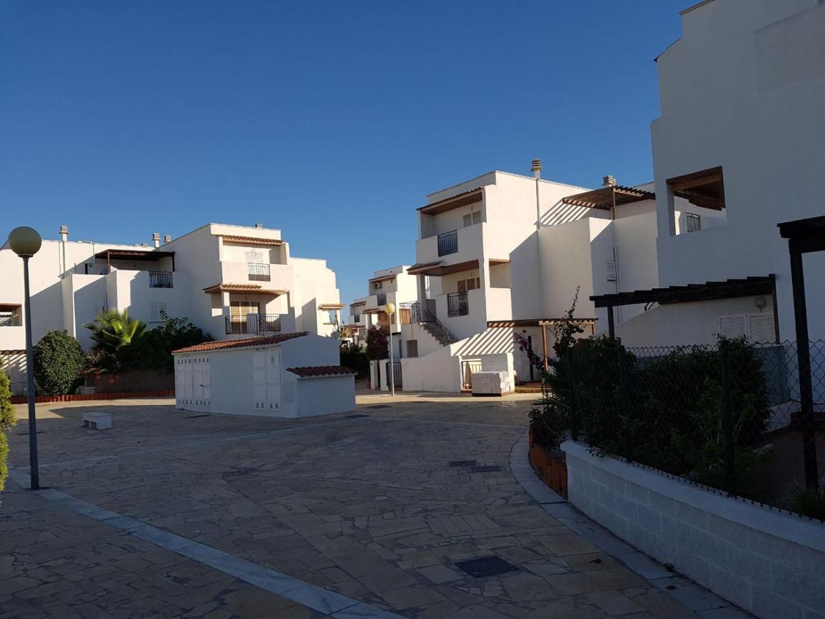 Casa Baja Naturista Con Patio En Primera Linea De Playa Con Piscina Comunitaria! Вера Екстериор снимка